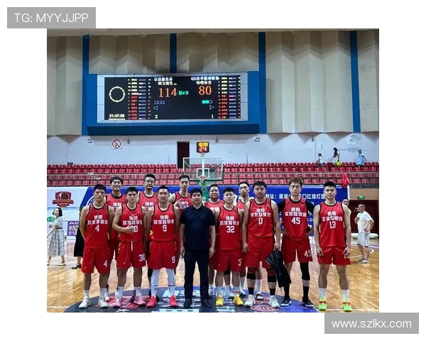 篮球点燃青春激情凝聚团队力量见证拼搏与荣耀时刻