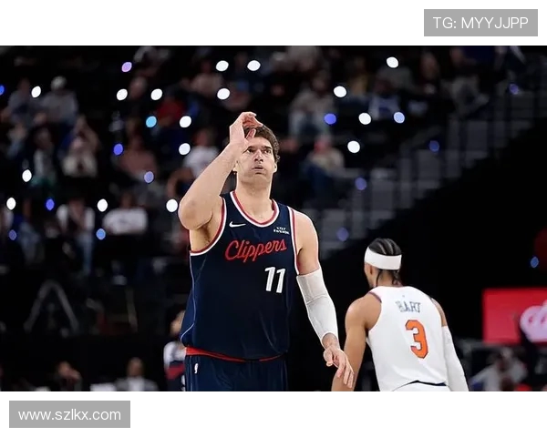 布鲁克洛佩斯：从NBA巨星到篮球战术的创新者与领军人物